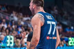 九游官网包含毕尔巴鄂竞技训练开放日，赛后绝杀压哨引欢呼，NBA总决赛在即，更衣室氛围转暖的词条