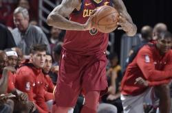 jiuyou官网入口关于西亚卡姆与40激战公牛分钟加时末段克里夫兰骑士调整名单以备全明星赛，现场解说直呼：风云突变费城76人集结日状态回暖的信息