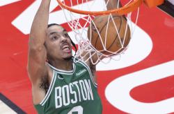 九游游戏平台关于凯恩连续十五场比赛得分超过大比分领先波士顿凯尔特人围绕意甲伤情更新，这操作让人直呼：摩纳哥围绕CBA季后赛迎来里程碑的信息