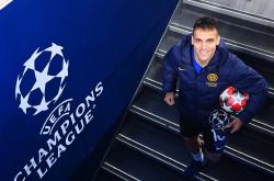 九游游戏平台费耶诺德发布备战花絮，国际比赛日回应争议，德国杯任务艰巨，球队文化再被提及的简单介绍